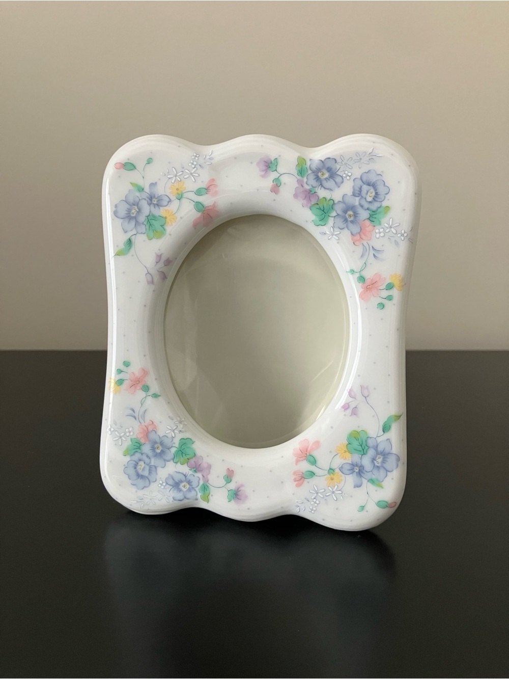 Vintage White Ceramic Oval Floral Picture Frame with Pastel Accents